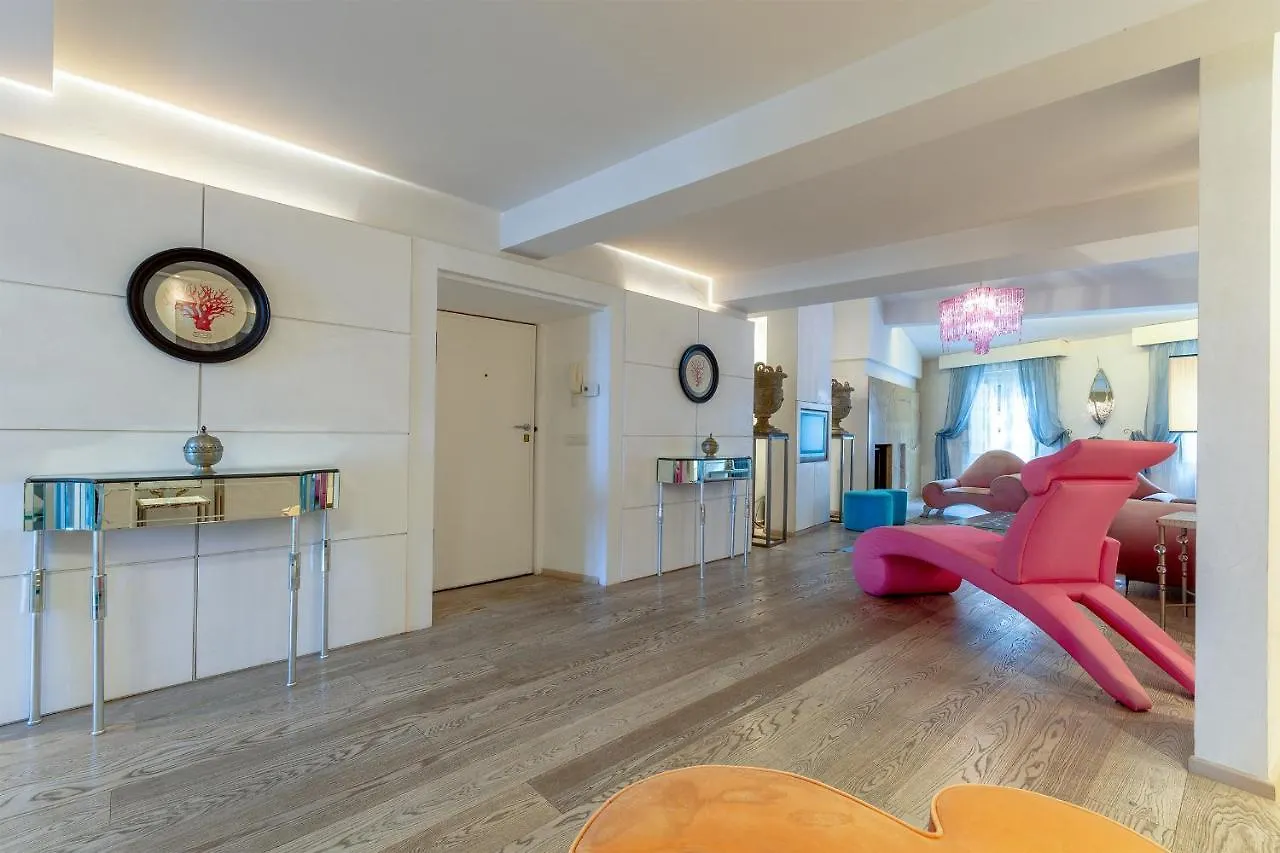 Design&Tradition Florence Apartment