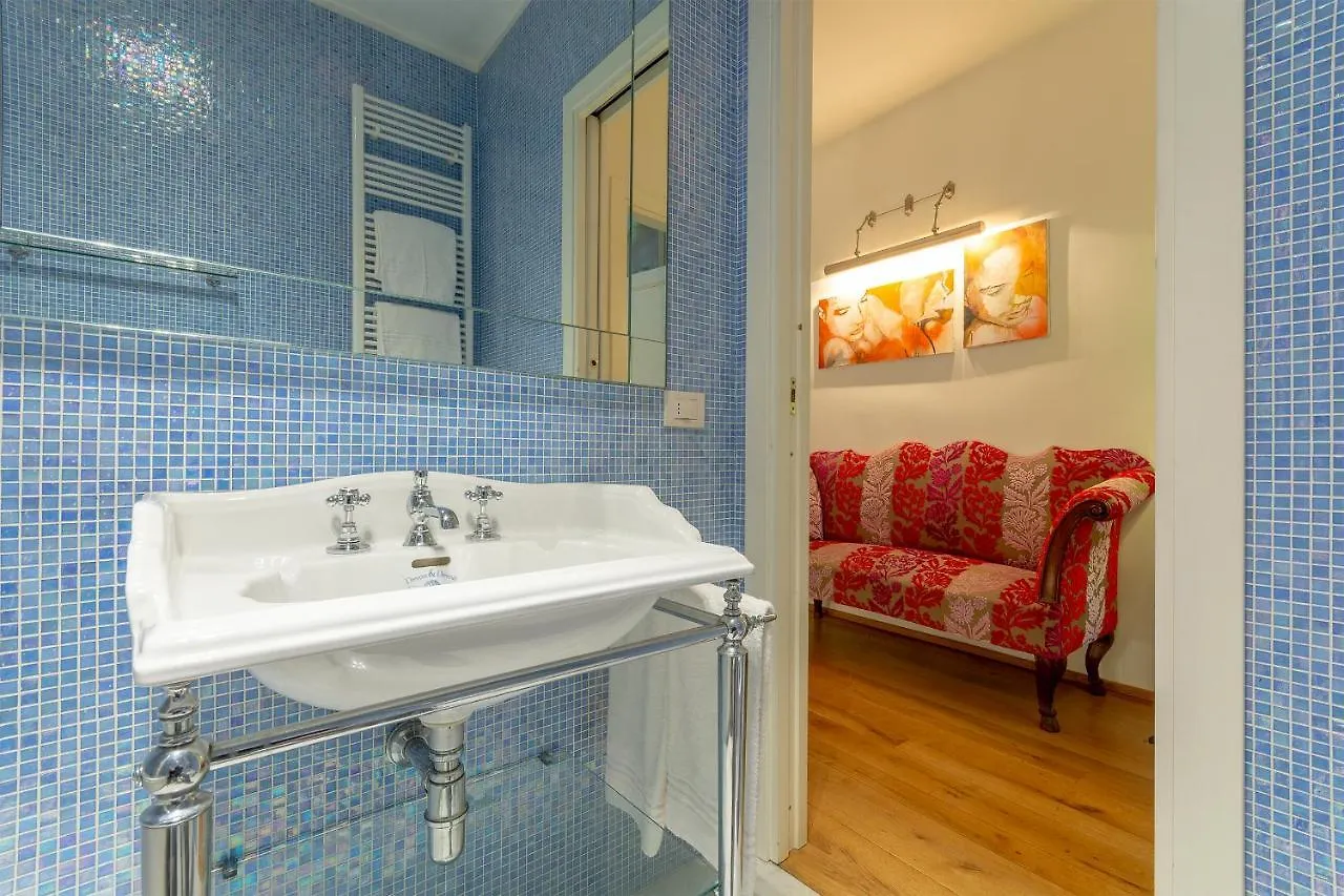 Design&Tradition Florence Apartment